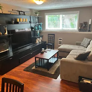  Hébergement de vacances Cozy And Modern 3 Bedroom In Location! Canada