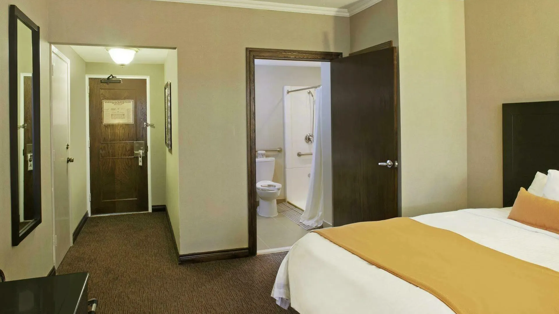 Delta Hotels By Marriott Toronto East 4*,